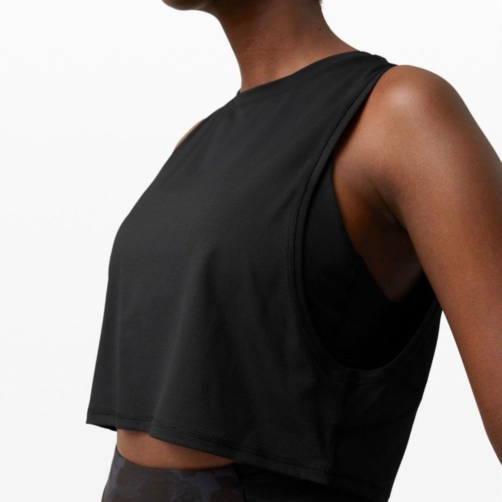 lululemon athletica Black muscle crop tank Top